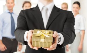 Những món quà tuyệt đối không nên tặng sếp